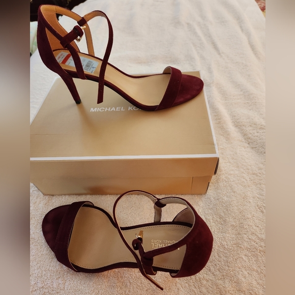 Michael Michael Kors NWT Simone Mid Sandal Suede - Picture 3 of 5